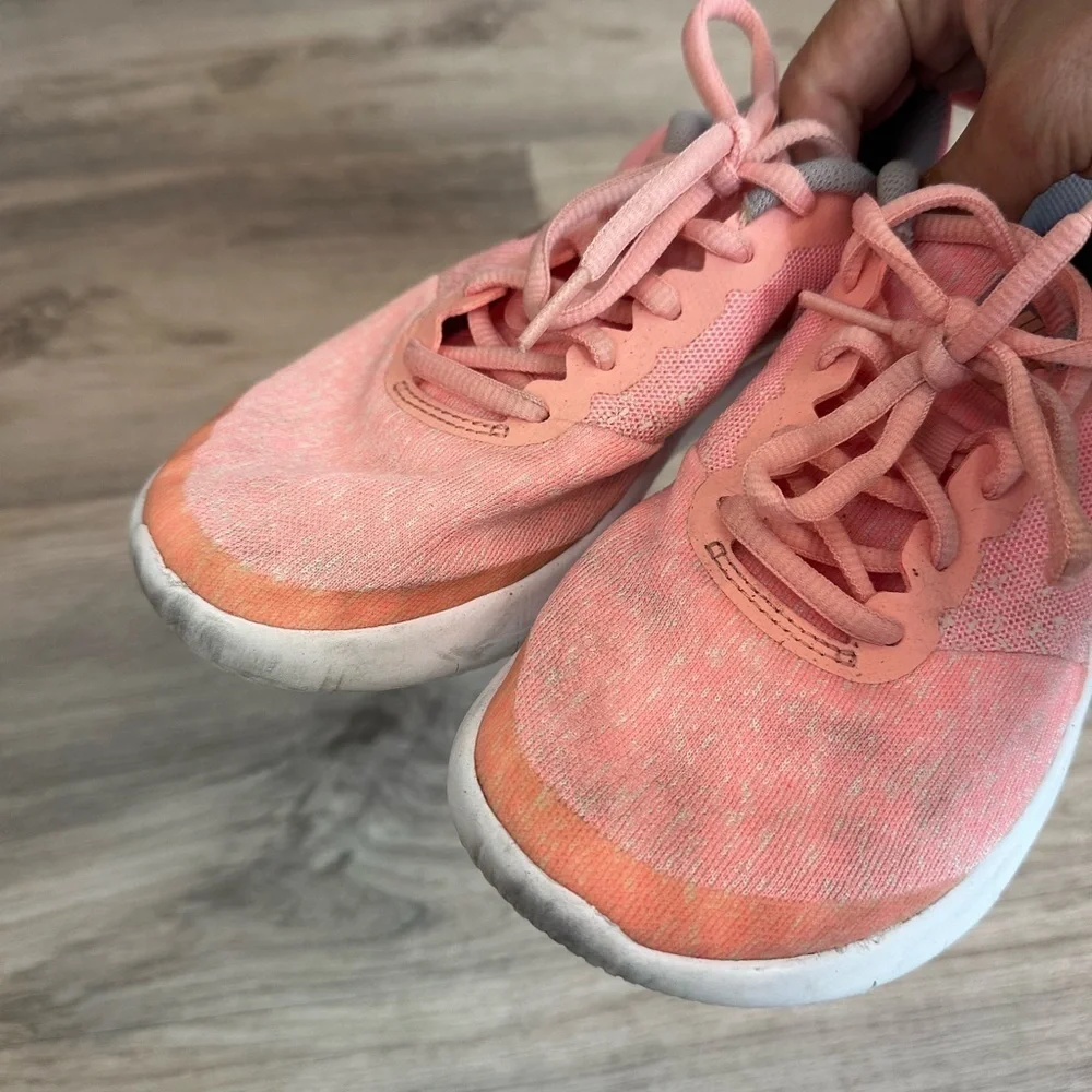 Youth Girls Nike Flex Contact Sneakers New, Coral Pink 4.5Y